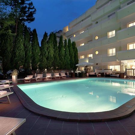 Astoria Suite Hotel Rimini Esterno foto