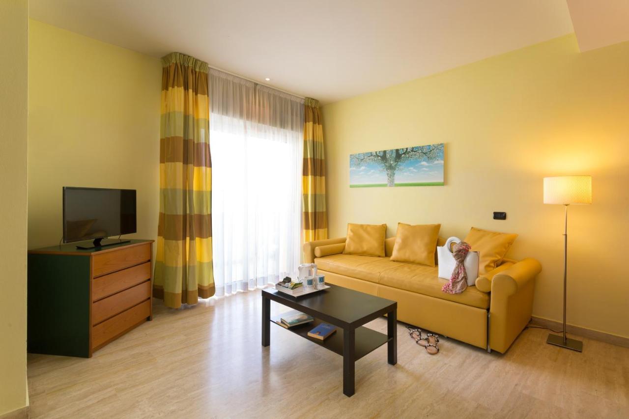 Astoria Suite Hotel Rimini Esterno foto