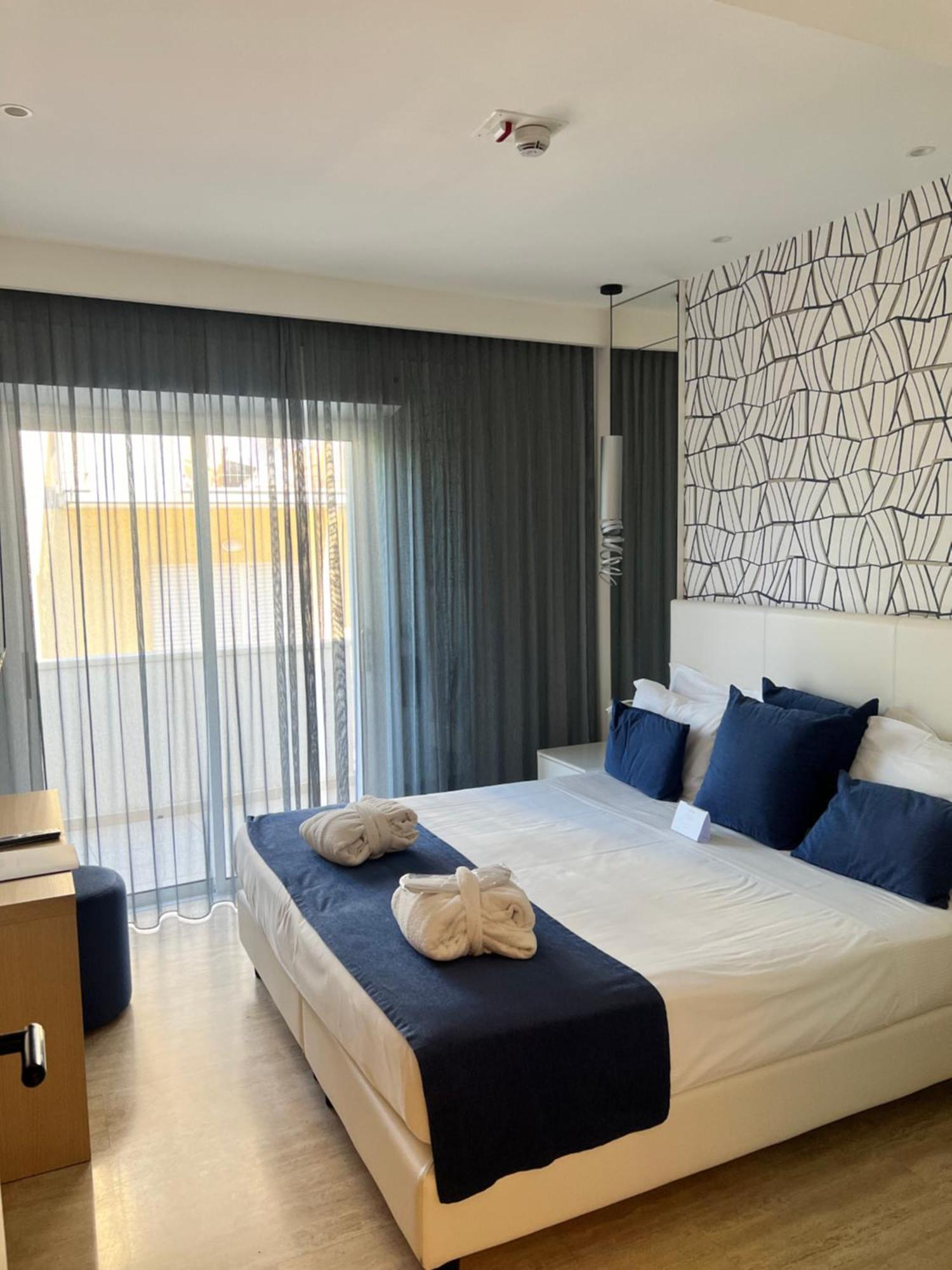 Astoria Suite Hotel Rimini Esterno foto