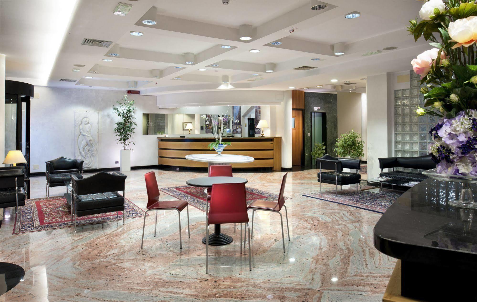 Astoria Suite Hotel Rimini Esterno foto