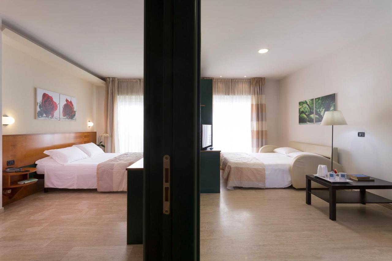 Astoria Suite Hotel Rimini Esterno foto